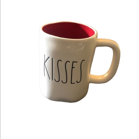 Magenta By Rae Dunn Artisan Collection KISSES Coffee Mug 20 OZ Valentines Hug - Picture 5 of 5